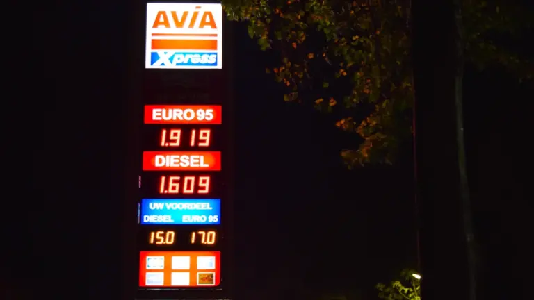 Koszt tankowania: porównaj Pb95, olej napędowy i LPG