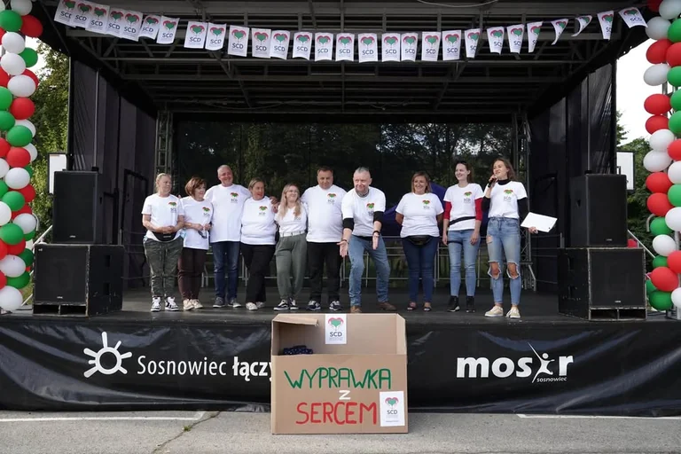 Wyprawka z sercem: Sosnowiec jednoczy siły dla dzieci w Parku Sieleckim