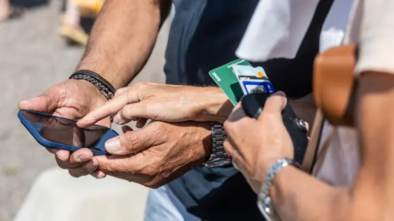 Telefon w UE: kiedy roaming nie zwiększa rachunku